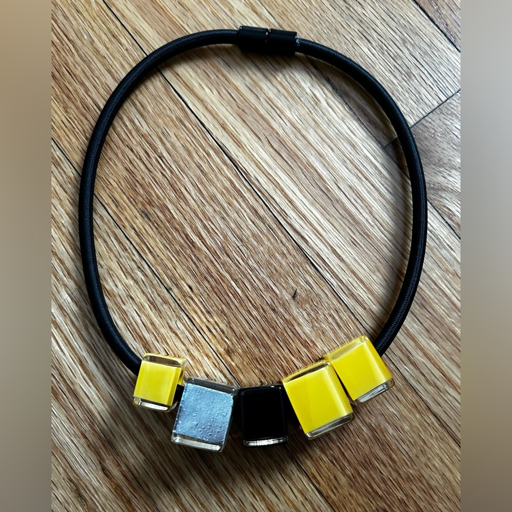 ZSISKA geometric cube necklace